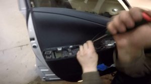 Toyota Camry  2015  disassembly door ( Тойота Камри  Разборка двери )
