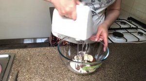 Меренговый рулет с шоколадным кремом