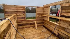 Доигрался. Гаража больше нет. Дом улетел.