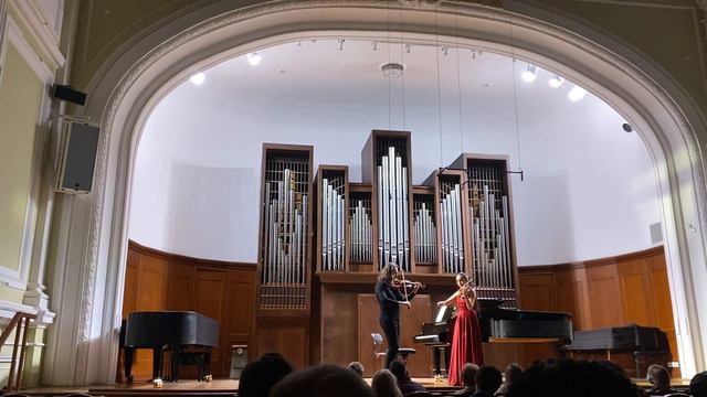 Иван Наборщиков и Светлана Гуржий - Б. Барток «6 дуэтов для двух скрипок» смотреть онлайн