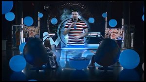 Космонавт отвечает, что с МКС не видно круглая земля или плоская