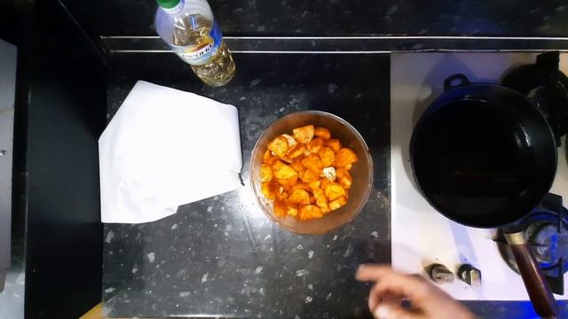 Картошка по деревенски. Правильный рецепт приготовления картошки по деревенски. Режем дольками?
