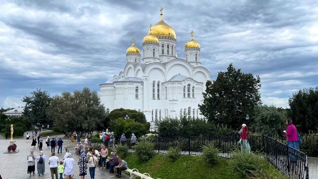 Отзыв Елены и Александры о путешествии в Дивное Дивеево смотреть онлайн