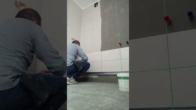 первые ряды плитки в ванной смотреть онлайн