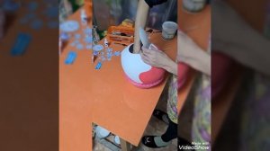 Огромный киндер сюрприз своими руками.  Финишная стадия. Как сделать большой киндер. МК kinder