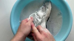 Как чистить New Balance 2002R?