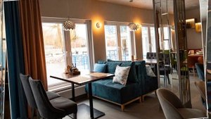 Реализация дизайн-проекта ресторанчика на озере.