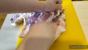 Разделываем рульку для рулета за 4 минуты