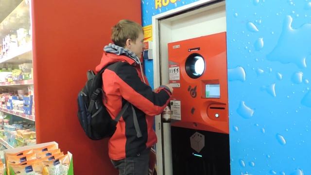 Как в Германии сдают бутылки / Сдача бутылок в Европе смотреть онлайн