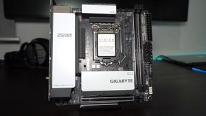 Топ Mini ITX материнская плата - GIGABYTE Z590I VISION D