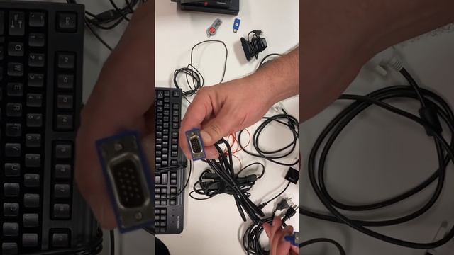 Step 3b VGA Cable Identifcation смотреть онлайн