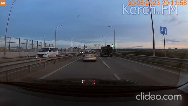 Опасное вождение в Керчи: поршевик-шашечник