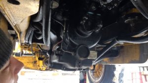 Экскаватор погрузчик Как снять насос на KOMATSU WB 97R