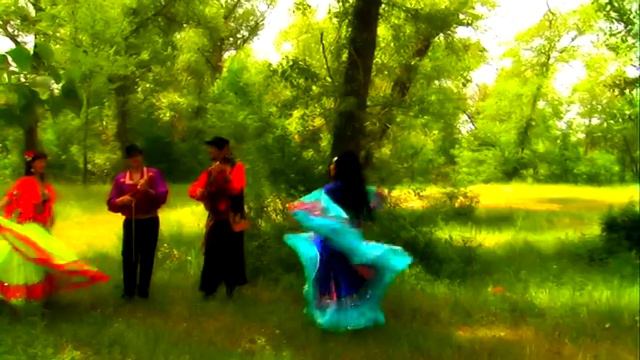 АНСАМБЛЬ  ИЗУМРУД   Песня из к/ф  "КАРМЕЛИТА - -цыганская страсть" Браво !!!  beautiful gypsy song