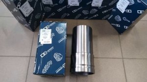 Гильза цилиндра Рено Магнум двигателя MIDR062465 производитель OE-GERMANY 080110624650