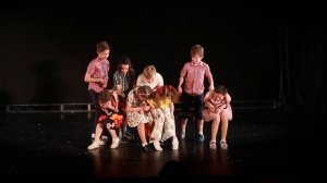 Отрывок из спектакля по мотивам стихов А  Барто