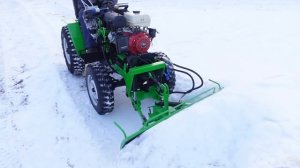 МИНИТРАКТОР, ПЕРВЫЙ СНЕГ ОТВАЛА  homemade mini tractor