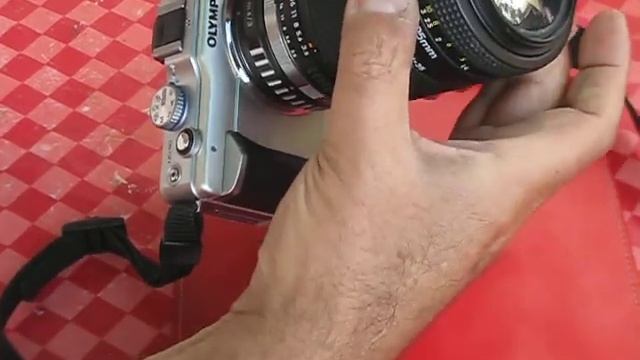 Nikon Nikkor 35-105mm AF Macro en Cámaras digitales Olympus E500 y Olympus EPL-1 смотреть онлайн