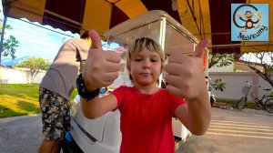 Дети и Машина. Милан и Папа делают фары, поворотники и стоп сигналы. МанкиТайм