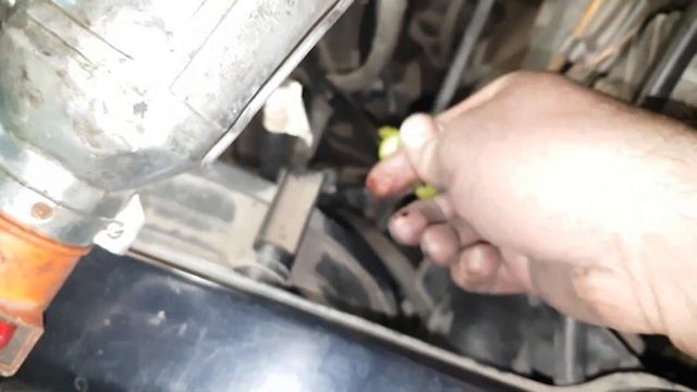 Дешевое масло из СВЕТОФОРА GAZPROMNEFT MASTER 10W-40 в ДИЗЕЛЬ Т4 ПРОБЕГ 4000км. смотреть онлайн