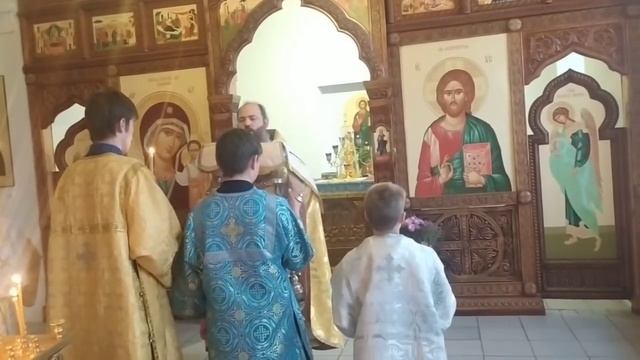 Воскресная Божественная Литургия .Проповедь в нашем храме смотреть онлайн