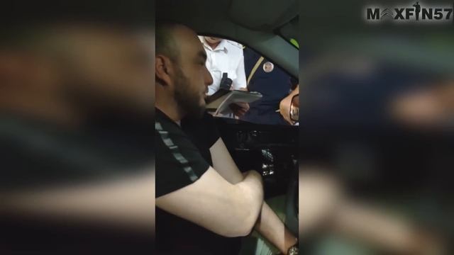 Разговор с ДПС. ТЫ ОПЯТЬ С ТОНИРОВКОЙ!? После суда чаю попьём))) смотреть онлайн