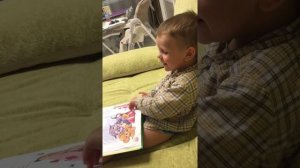 Лучше всех! Ребенок 2 года читает стихи.