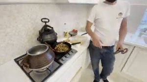 Как приготовить мясо медведя в Афганском казане!