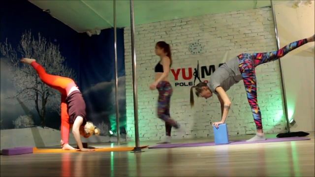 YUMA Pole Dance (стретчинг, продольный шпагат, 8/04/2019) смотреть онлайн