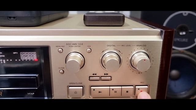 CD Denon 1650GL đẹp keng và MD Sony JA333ES hoàn hảo (0907406222; 86 Lê Thị Riêng, Q.1, HCM) смотреть онлайн