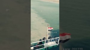 علم العراقي على باخرة المعقلIraq flag on the ship stronghold in the port of Umm Qasr