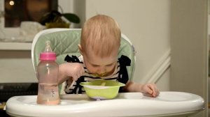 Пушистый белый снег весной / Купили игрушечную коляску доче