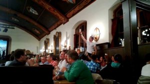 Пивная! Еще парочку!