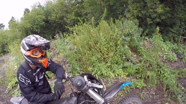 Racer SR-X2 Cross X2 и AVANTIS A7 PREMIUM эндуро лайт по лесу смотреть онлайн