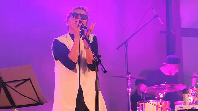 Сурганова и Оркестр _ Далеко смотреть онлайн