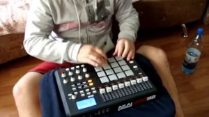 Mark_Beat feestyle akai mpd 32.wmv