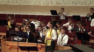 Горит свеча, мерцает огонёк..