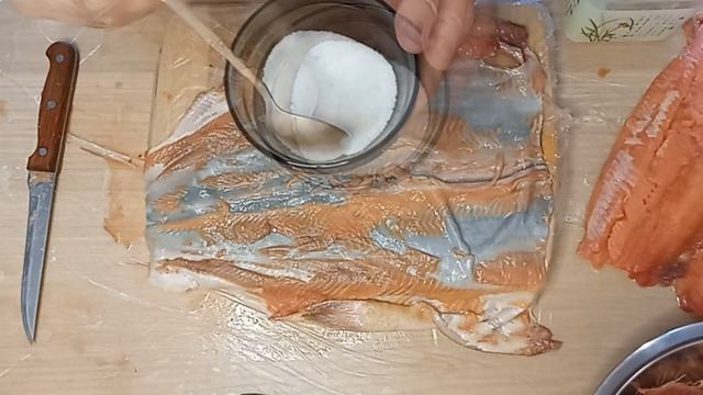 Сёмга по цене горбуши! Как из горбуши сделать солёную сёмгу, чтоб никто не догадался. Инструкция