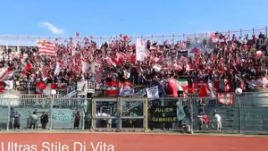 Ultras Cremonesi Allo Stadio " Armando Picchi " di Livorno. Livorno-Cremonese. Lega Pro.