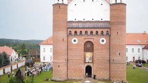 В Супрасльском Благовещенском монастыре возрождают древнее искусство с помощью белорусов и сербов