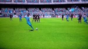 PS3 FIFA 15 РОЙС ИСПОЛНЯЕТ ШТРАФНОЙ!!!