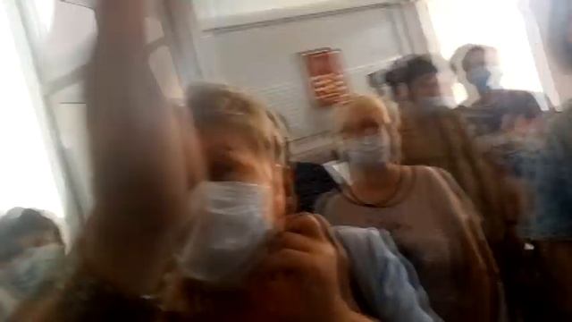 Администрация Маркова дружелюбно встречает Абдалкина. Проблемы дачников. Юрасов.Грахов.Остап Бендер смотреть онлайн