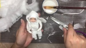 Ватная игрушка на елку Зайка-сладкоежка/Миниатюра для ватных игрушек