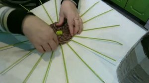 ПЛЕТЕНИЕ ИЗ БУМАЖНЫХ ТРУБОЧЕК. Подставка для полотенец.