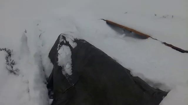 Утеплил лунку на своём пруду!!! Мой пруд без плёнки!!! смотреть онлайн