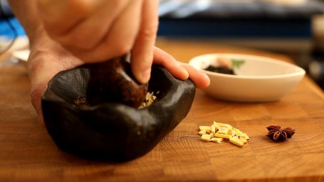 Масала чай, индийский чай с молоком и специями смотреть онлайн