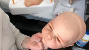 УРОКИ РЕБОРНИНГА . REBORN BABY. How to make your reborn doll. Наносим последний слой закрепителя .