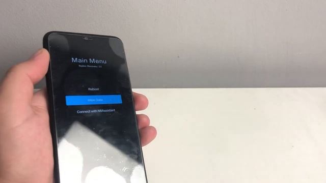 Смартфон лагает_завис_не заряжается или не включается_ Телефон выключился iPhone и Android смотреть онлайн