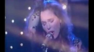 Bonnie Bianco - A Cry In The Night (hitparade)