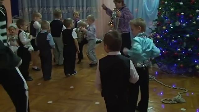 Новогодний праздник в детском саду. смотреть онлайн